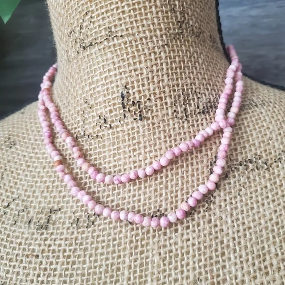 Pastel Pink Beaded Necklace Beachy Summer - Picture 1 of 10